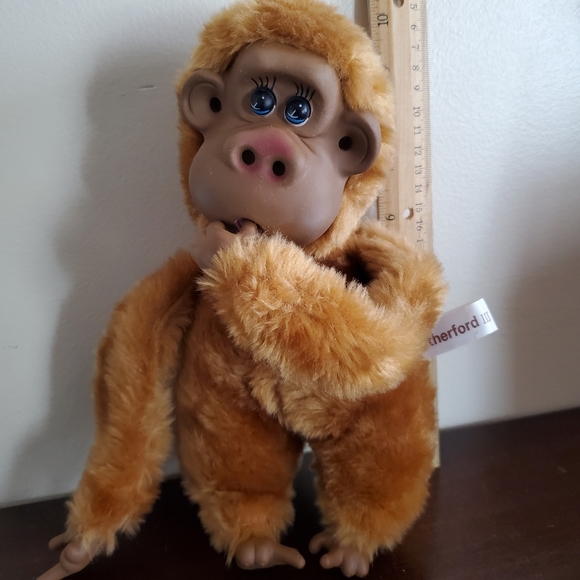 Russ Rutherford III Vintage Thumb Sucking Ape. - Picture 1 of 4